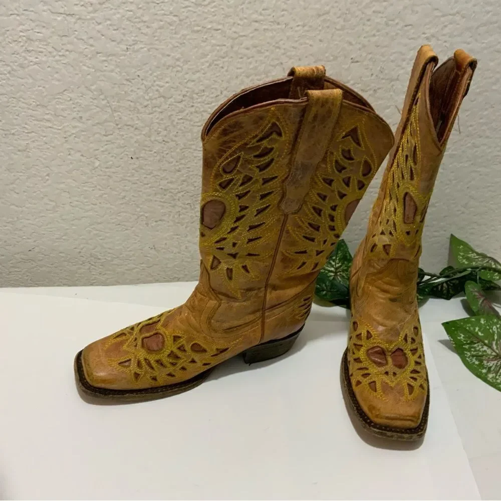 Innovation boots women size 6.5 made in Mexico